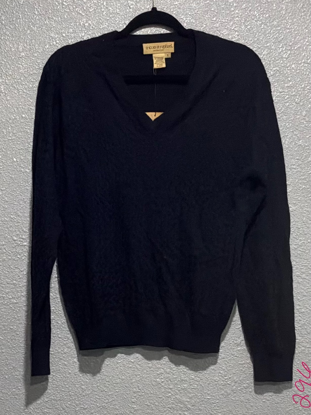 Tircots Men's V-Neck Sweater in Black